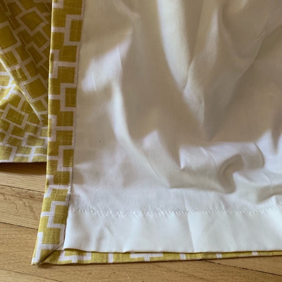 Curtains x2 panels chartreuse with geometric design inverted pleats lined - Picture 7 of 8